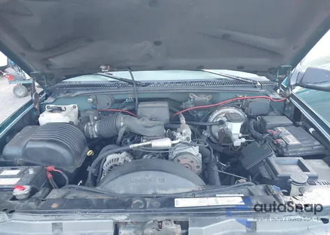 1996 Chevrolet Suburban K1500 из США, поврежденный, VIN 1GNFK16RXTJ350029